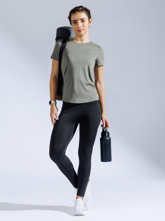Momentum Tee Ash Green