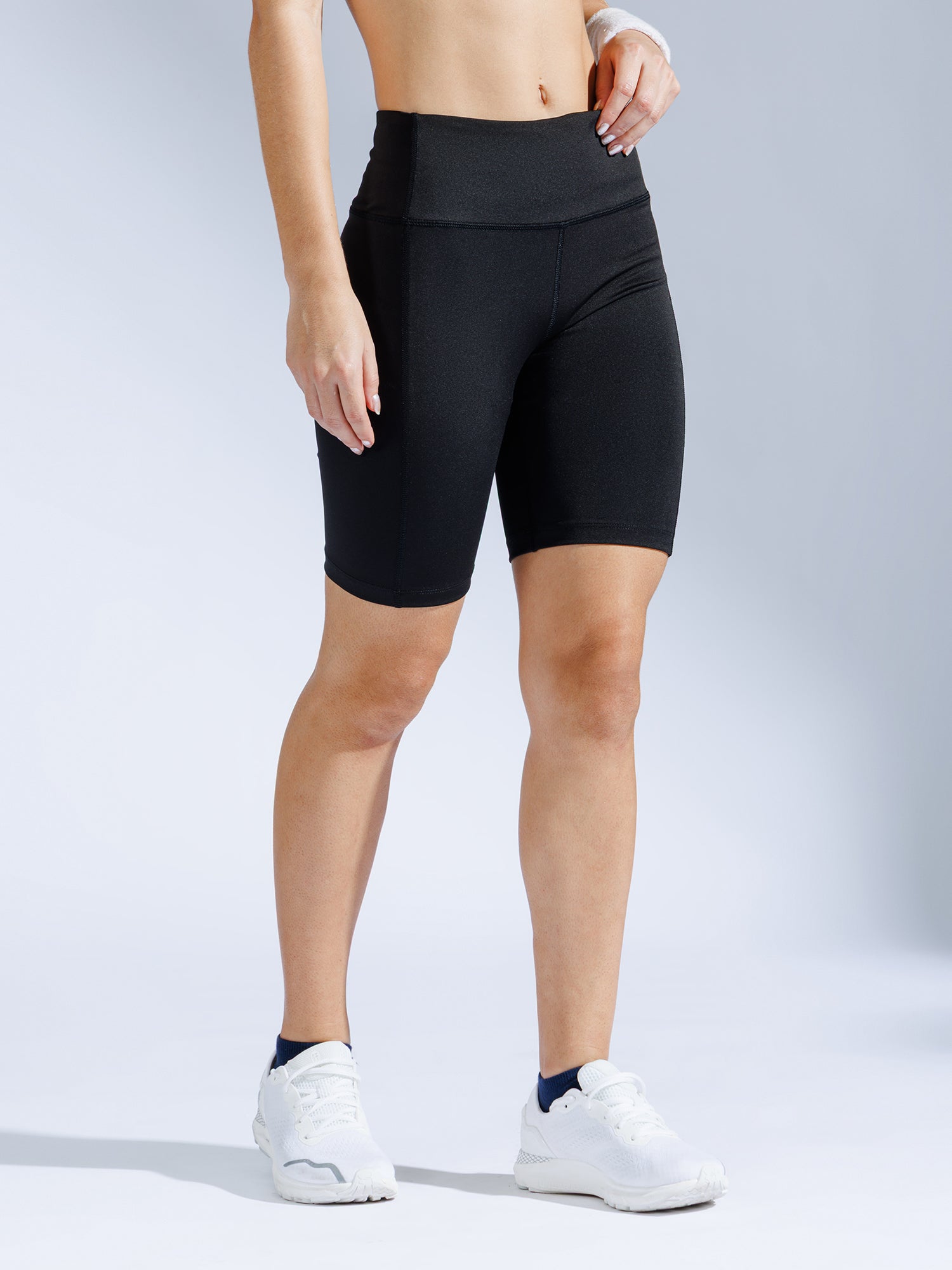 Momentum Shorts 8" Black