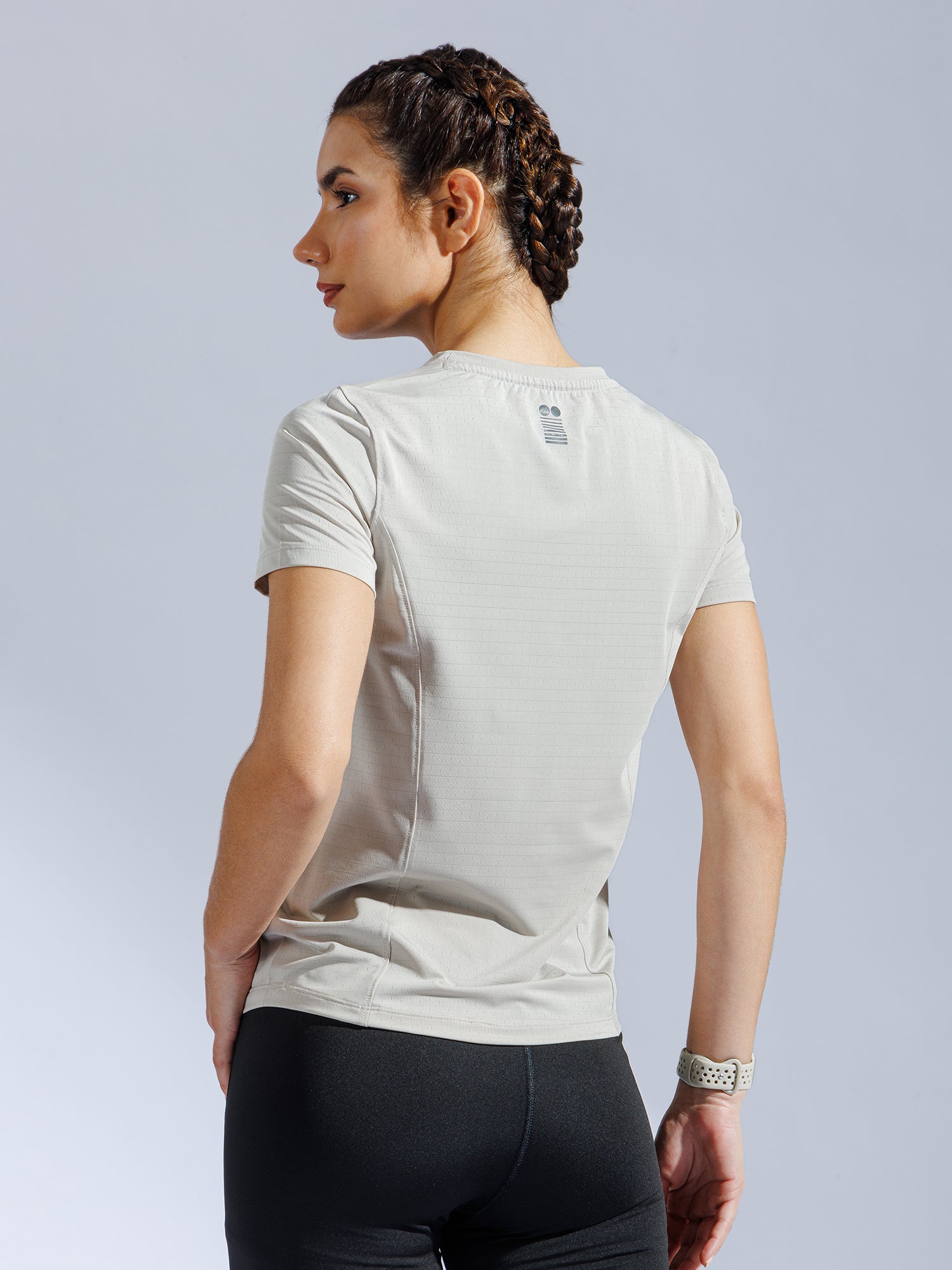 Momentum Tee Sand Grey