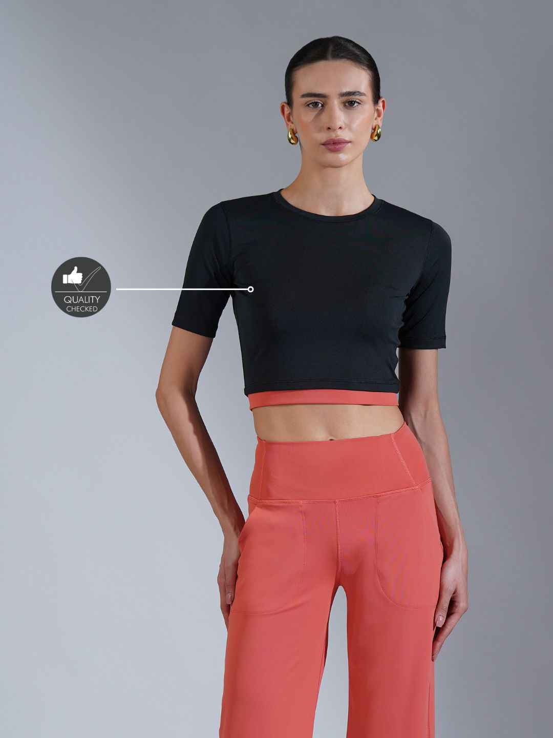 Core Crop top- Black Black